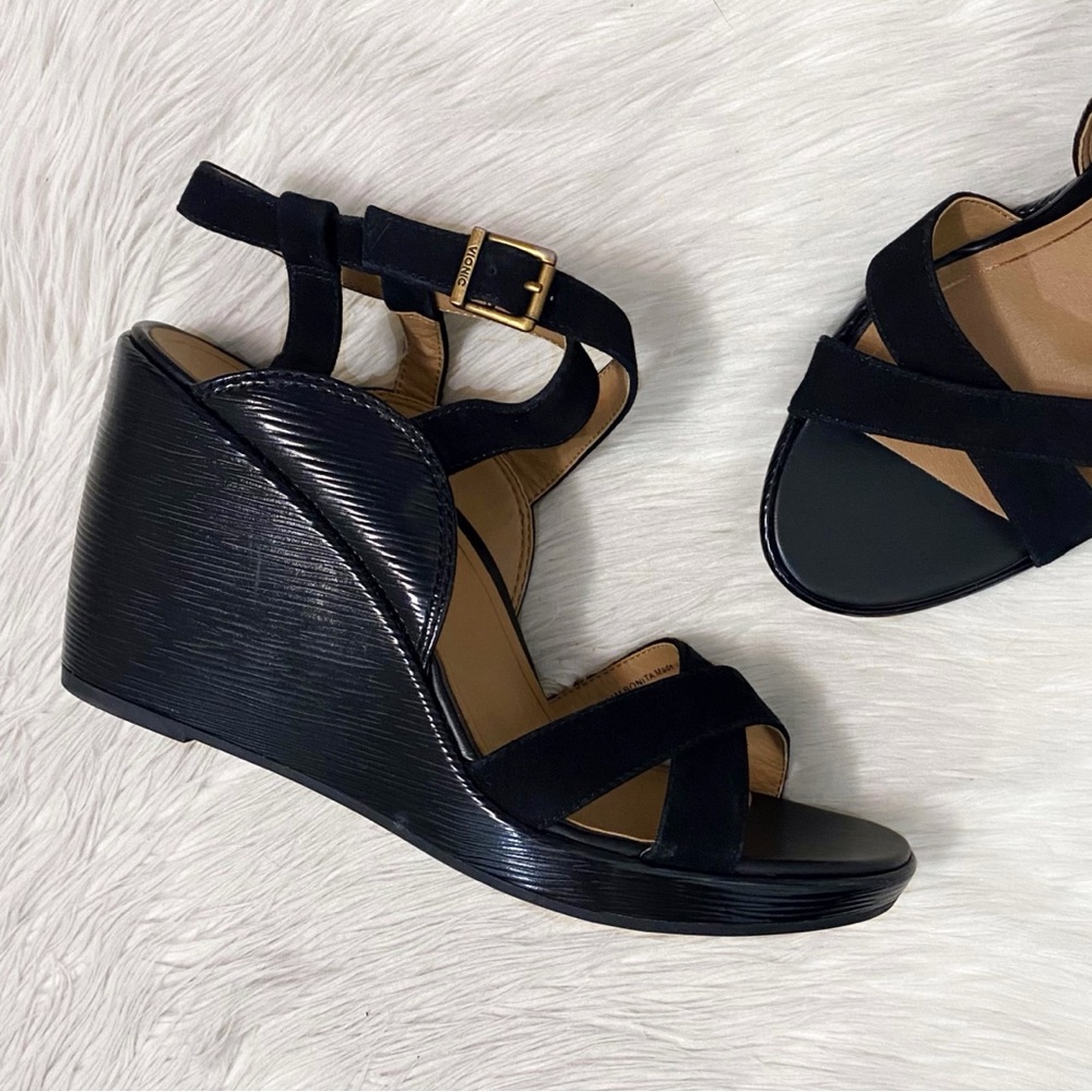 Vionic Black Wedge Sandals